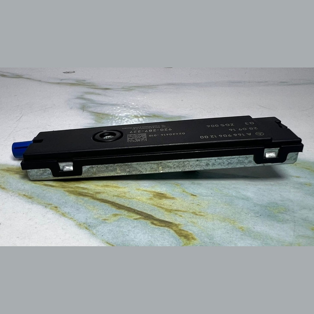 Mercedes Antenna Amplifier A1669061200 W66 GLS