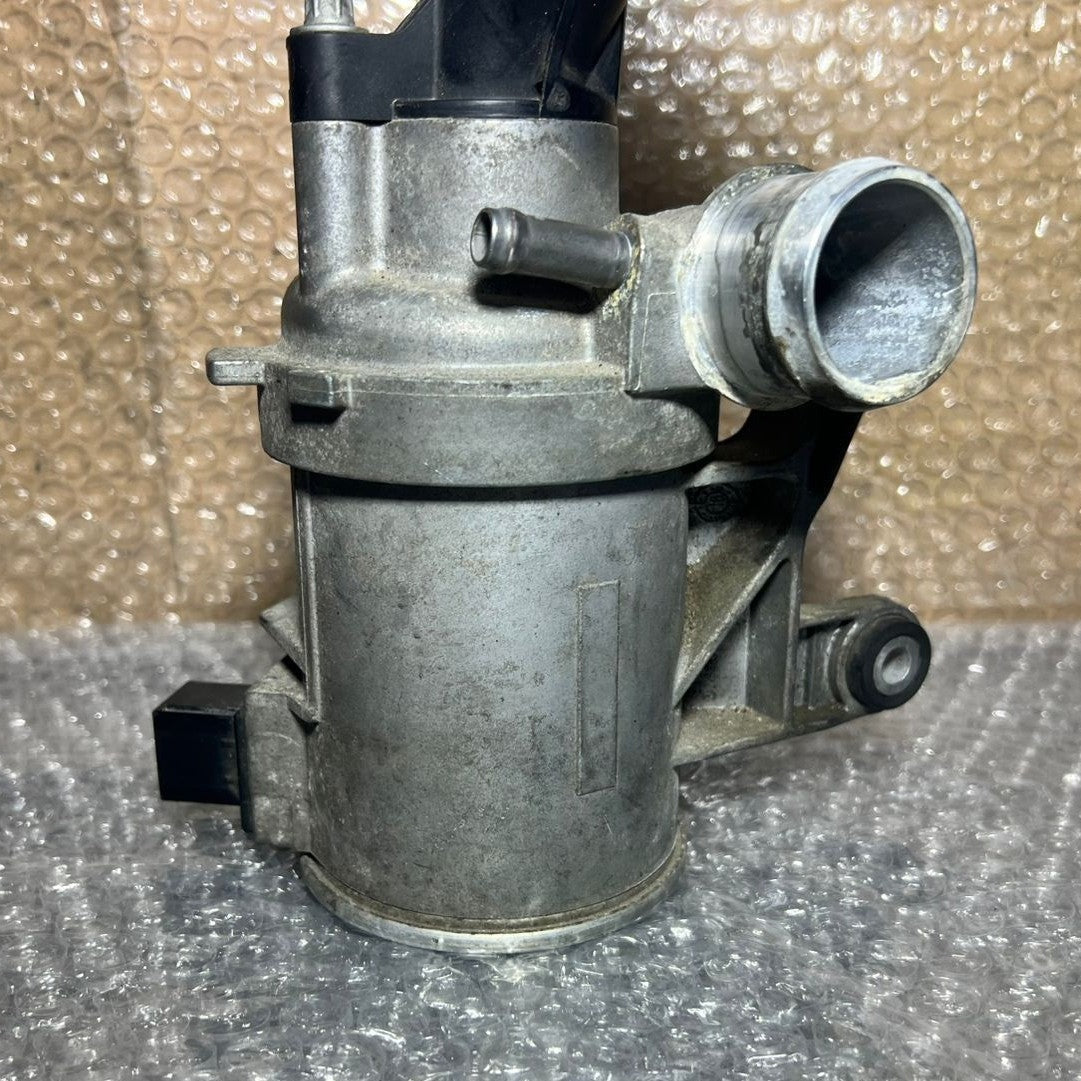 14-18 Mercedes-Benz W205 C-Class M274 Water Pump For Engine Cooling A274 2000207