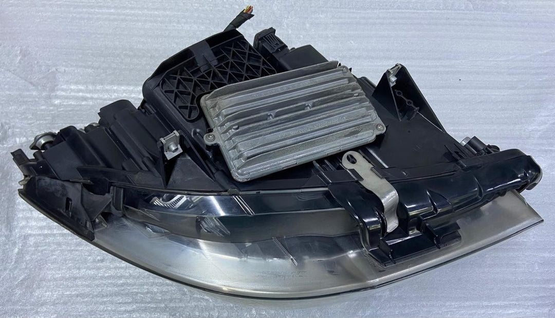 OEM BMW F10 F11 LEFT SIDE PASSENGER SIDE HEADLIGHT RHD ECE 7378521 NO MODULE