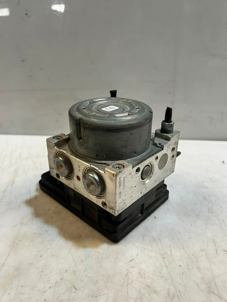 2014 BMW 3 Series F20 F30 F31 328i ABS Pump Module 6858953 OEM