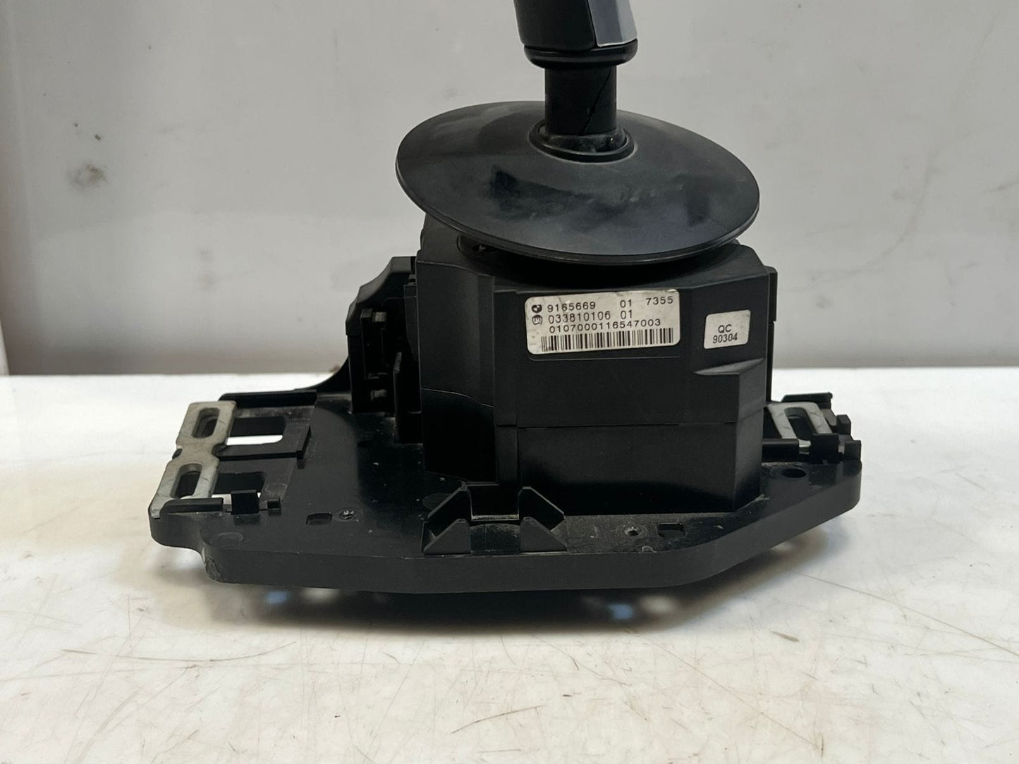 BMW 5 Series E60 and E61 Gear Shifter Selector Automatic 9165669 OEM