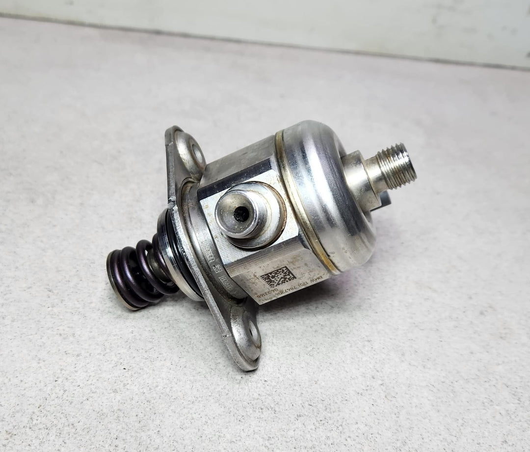 7847204 BMW M3 High Pressure Fuel Pump 7847204 2015-2021 F80 M3 F82 F83 M4 OEM