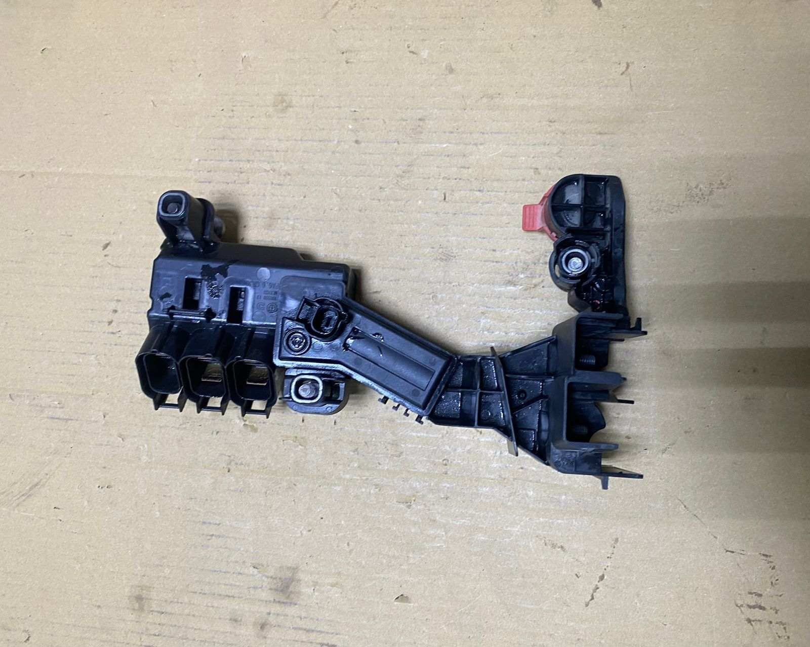 BMW Power Distribution Module 6841554  X5 G05, X6 G06, and X7 G07