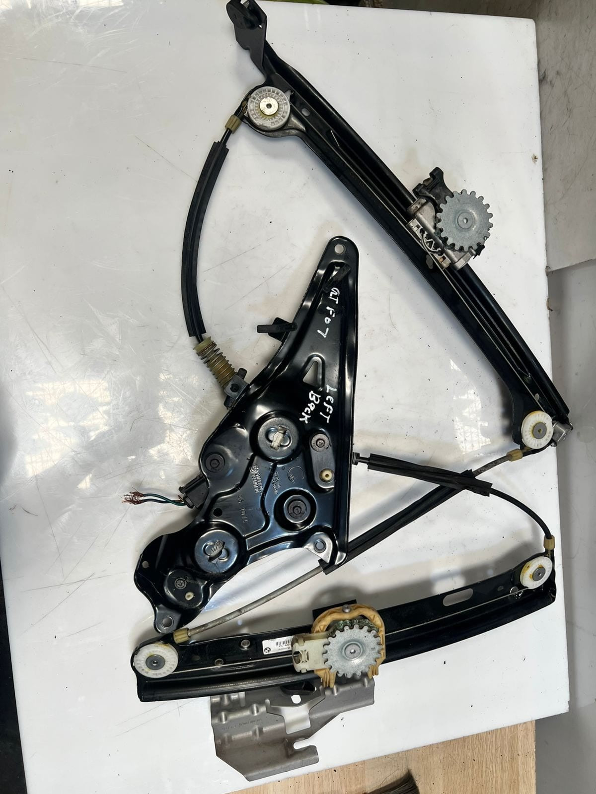 2013-2019 BMW 650i F07 Gran Coupe Rear Left Door Window Regulator Motor 7275399