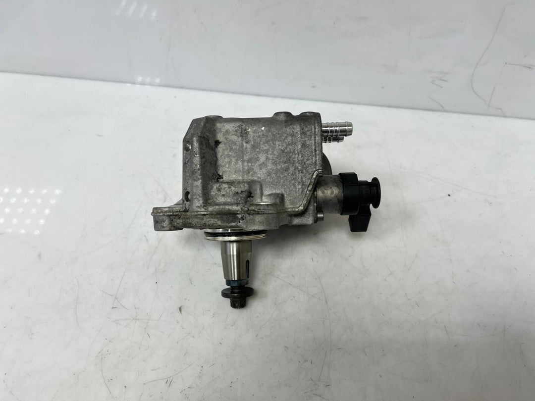 BMW 1 2 3 4 5 Series F20 F21 F30 X1 X3 E90 E92 High Pressure Fuel Pump 7810696