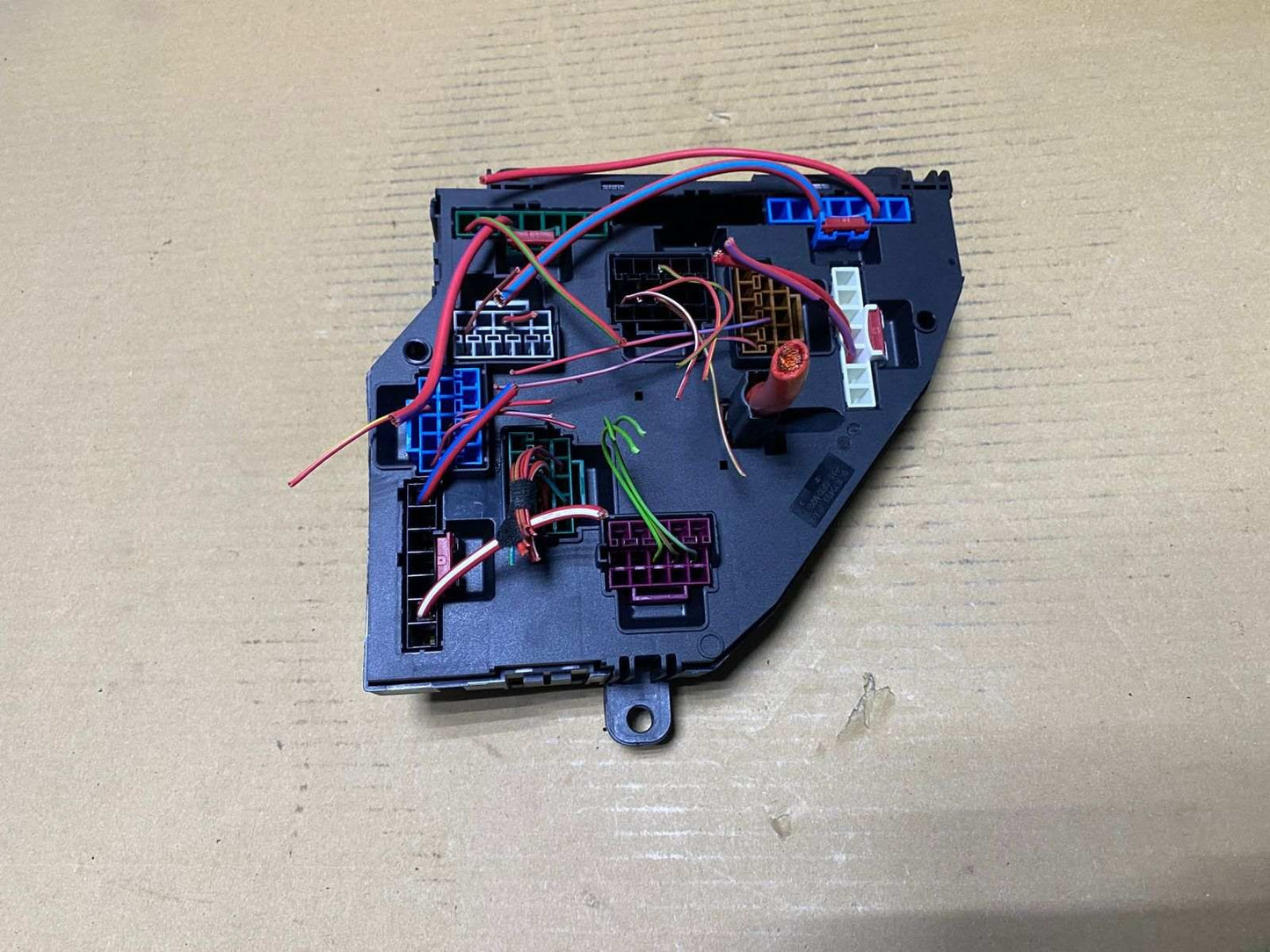 2013 BMW 750i Rear Power Distribution Fuse Box 9264924 F02
