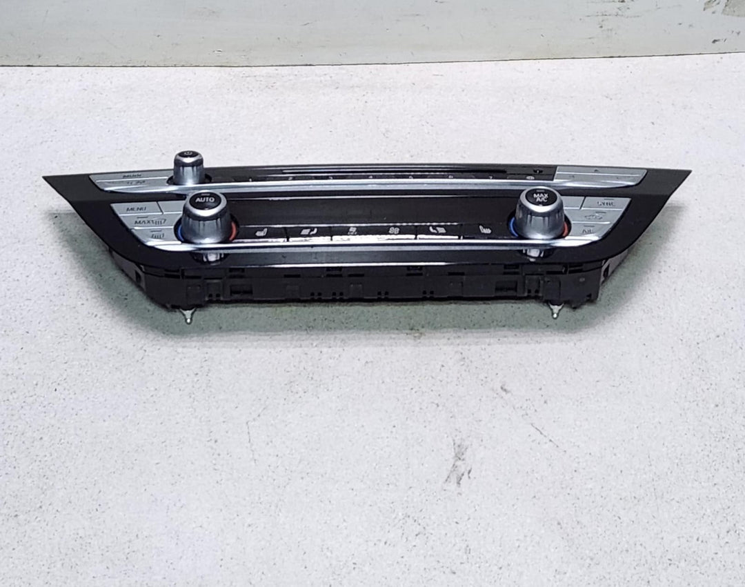 2017-2020 BMW 530i Climate Control Unit 6999451 5 Series G30 G31 G38