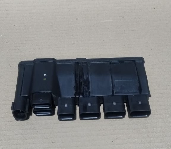 BMW X3 G01 INTEGRATED SUPPLY POWER DISTRIBUTION MODULE OEM 8638551
