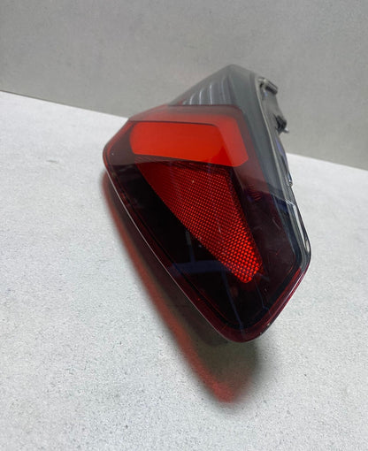 2020-2022 BMW M4 Rear Right Outer Taillight 7477606  G22 G82  430i 440i