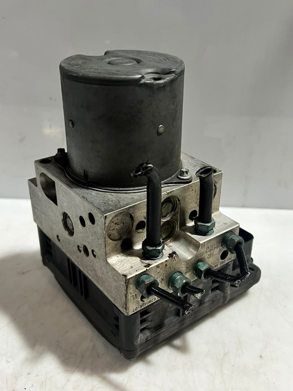 2008 BMW X5 E70 3.0 Diesel 180KW ABS/DSC Pump Hydraulic Unit 6854704 OEM