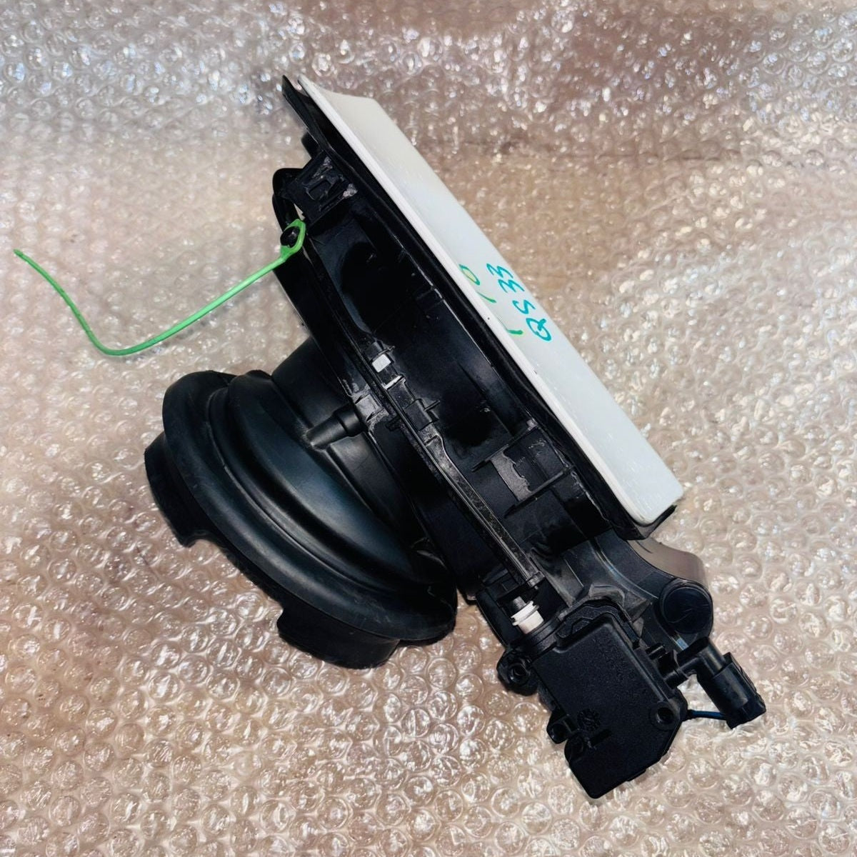 BMW X6 Cover F16 F86 51177297009 7297009 Fuel Tank Hatch