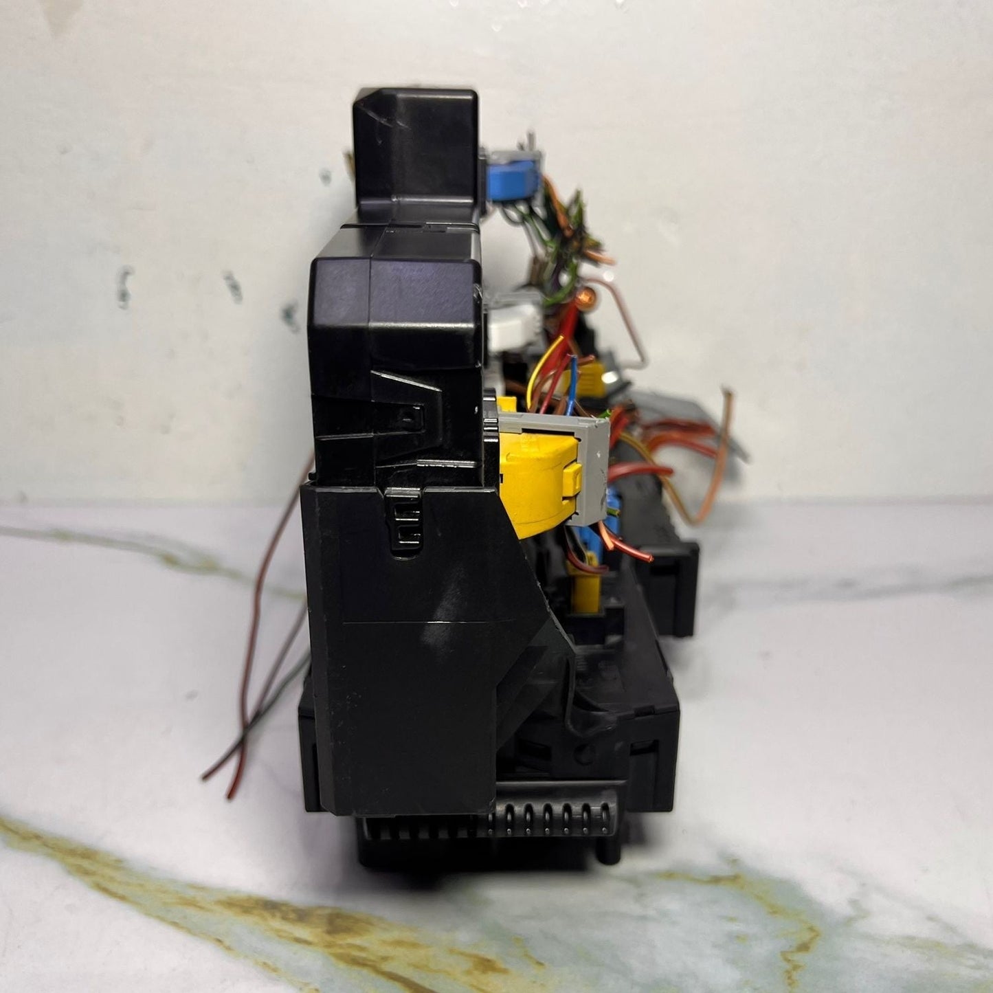 2012-2014 Mercedes-Benz C250 Rear Sam Relay Fuse Box Assy 204 9005601 W204 C-Cla