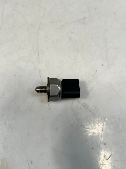 BMW 1 3 5 6 7 Series, X5, X6, Z4 Fuel Rail Pressure Sensor 7537319 OEM