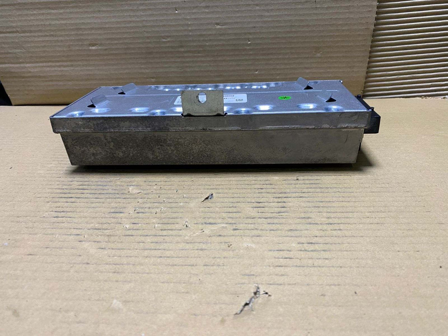 2009-2015 BMW 750i Audio Amplifier 9283656 F01 F02 740i 750i models