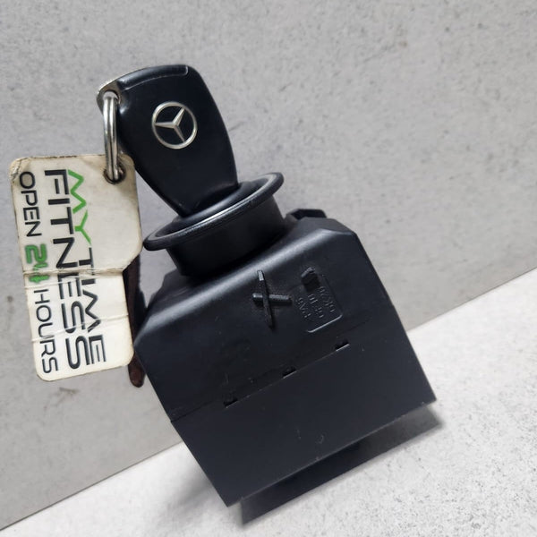 2003-2009 Mercedes-Benz C230 Ignition Switch Module 2095450908 W203 C230 and CLK