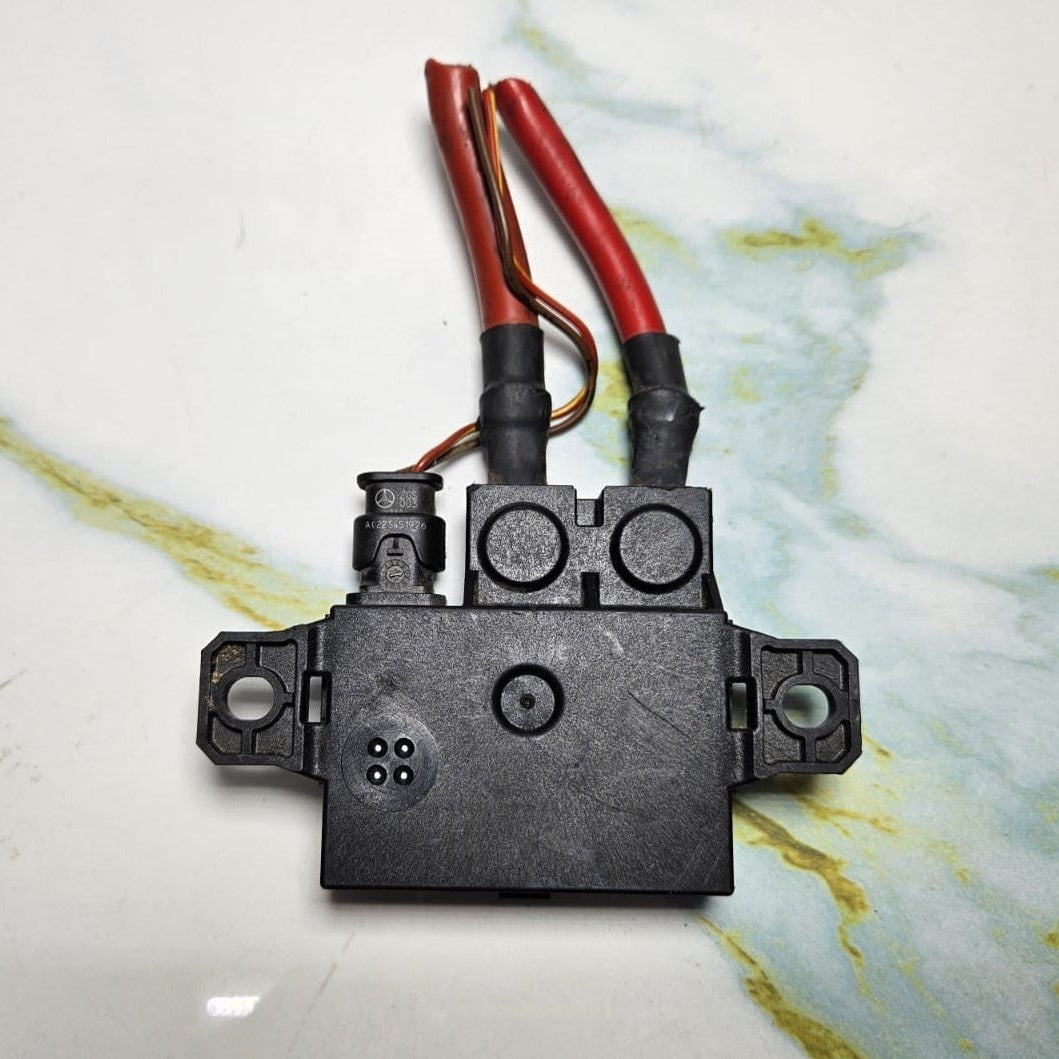 2013-2020 Mercedes-Benz Battery Control Relay Control Module A000 9822023 OEM