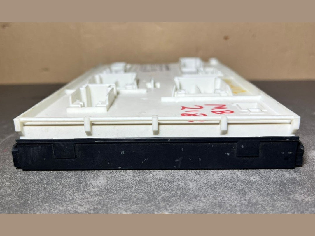 Mercedes-Benz W166 ML GL GLE Front SAM Body Control Module Unit A166 9004112 OEM