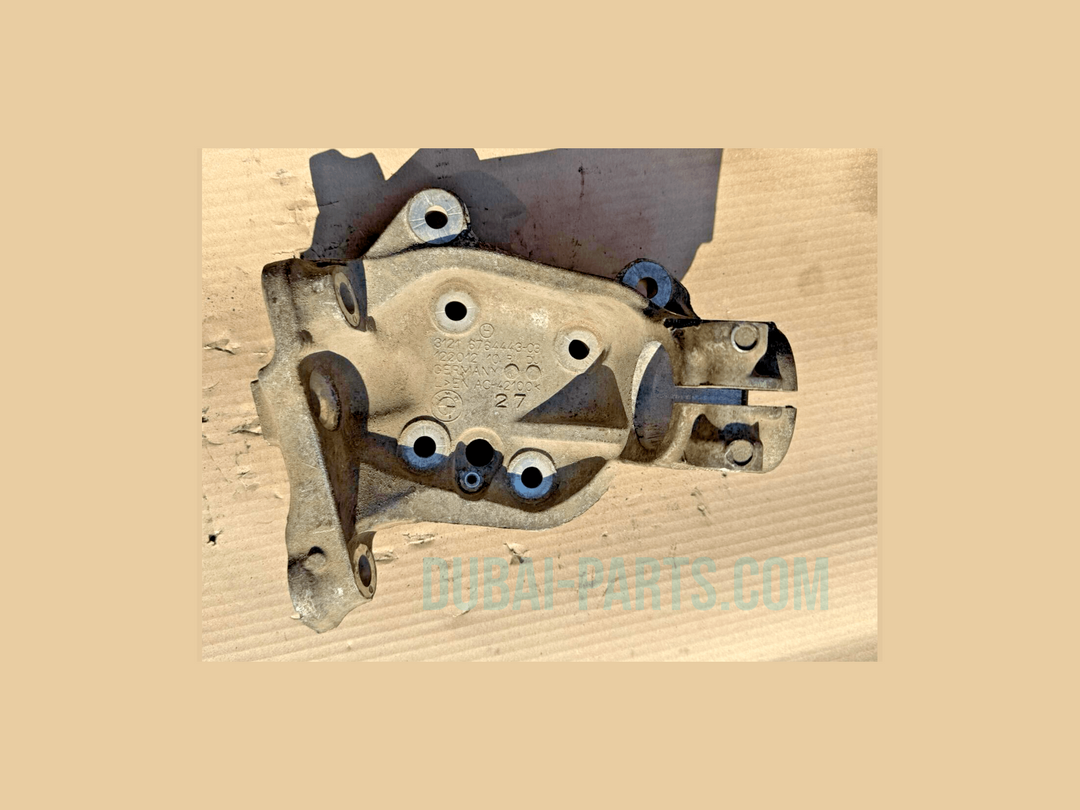 BMW 335IS - Front LEFT Spindle Knuckle W/ Wheel Bearing carrier  6764443