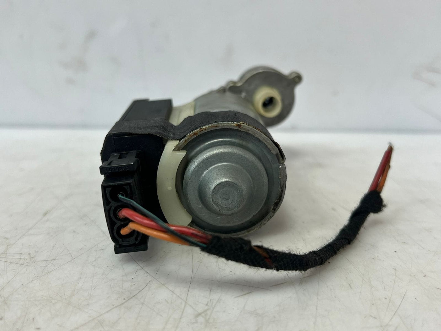 2000-2006 BMW X5 E53 Steering Column Adjustment Motor 6903945 OEM