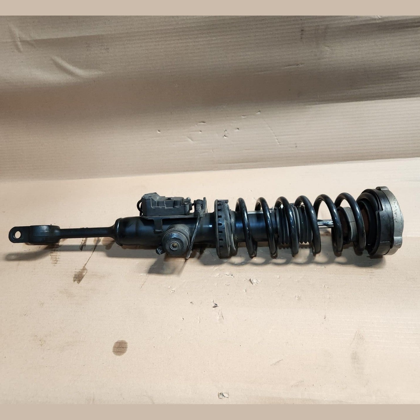 2009-2012 BMW 750i Front Left Spring Strut 6796925 750Li 740Li and Alpina B7