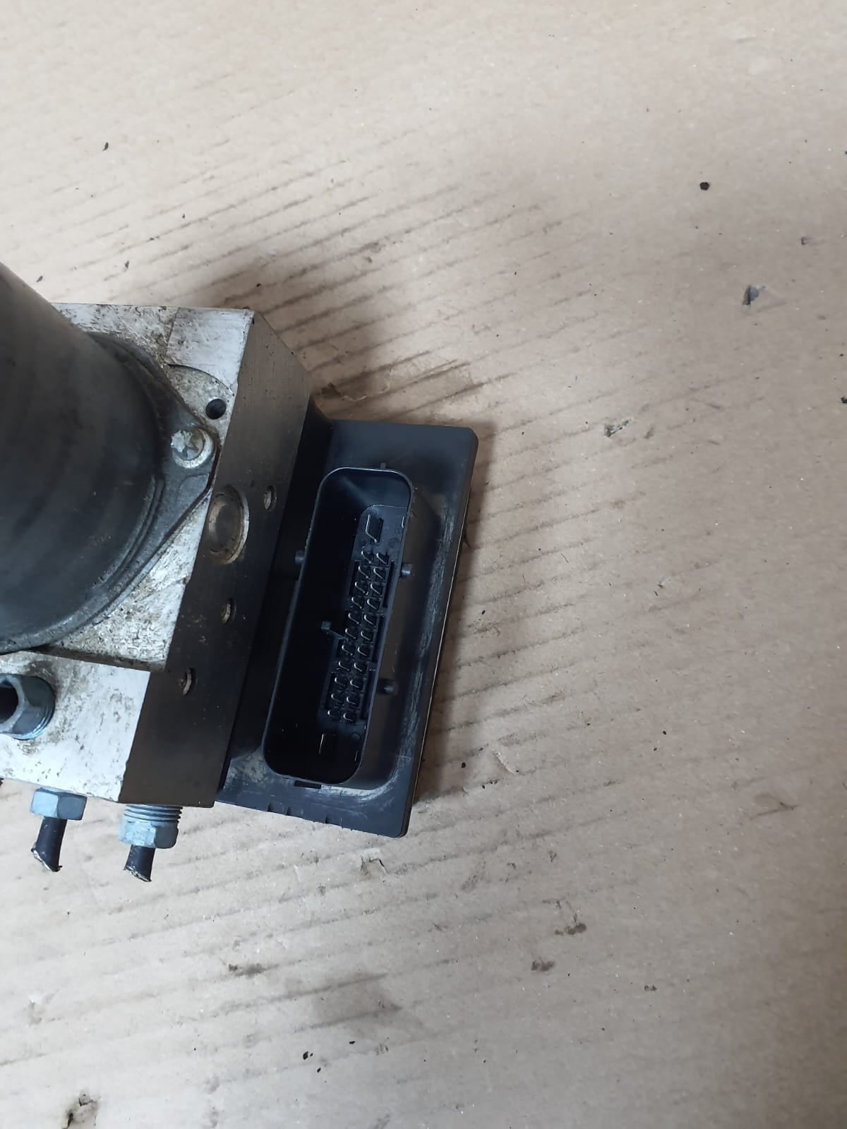 2010-2015 BMW X1 E84 ABS/DSC ANTI LOCK BRAKE Pump 6860216 OEM
