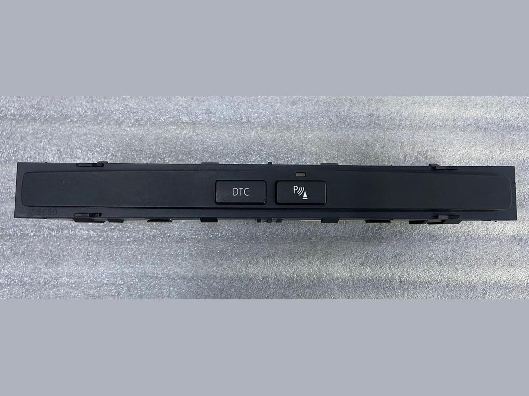 OEM BMW 5 Series E60 E61 DTC Switch Button Module Panel Delphi 6952478