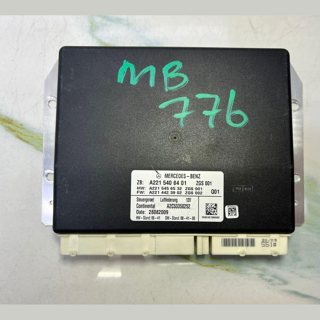 Mercedes Air Suspension Control Unit Module A2215408401 S-Class W221