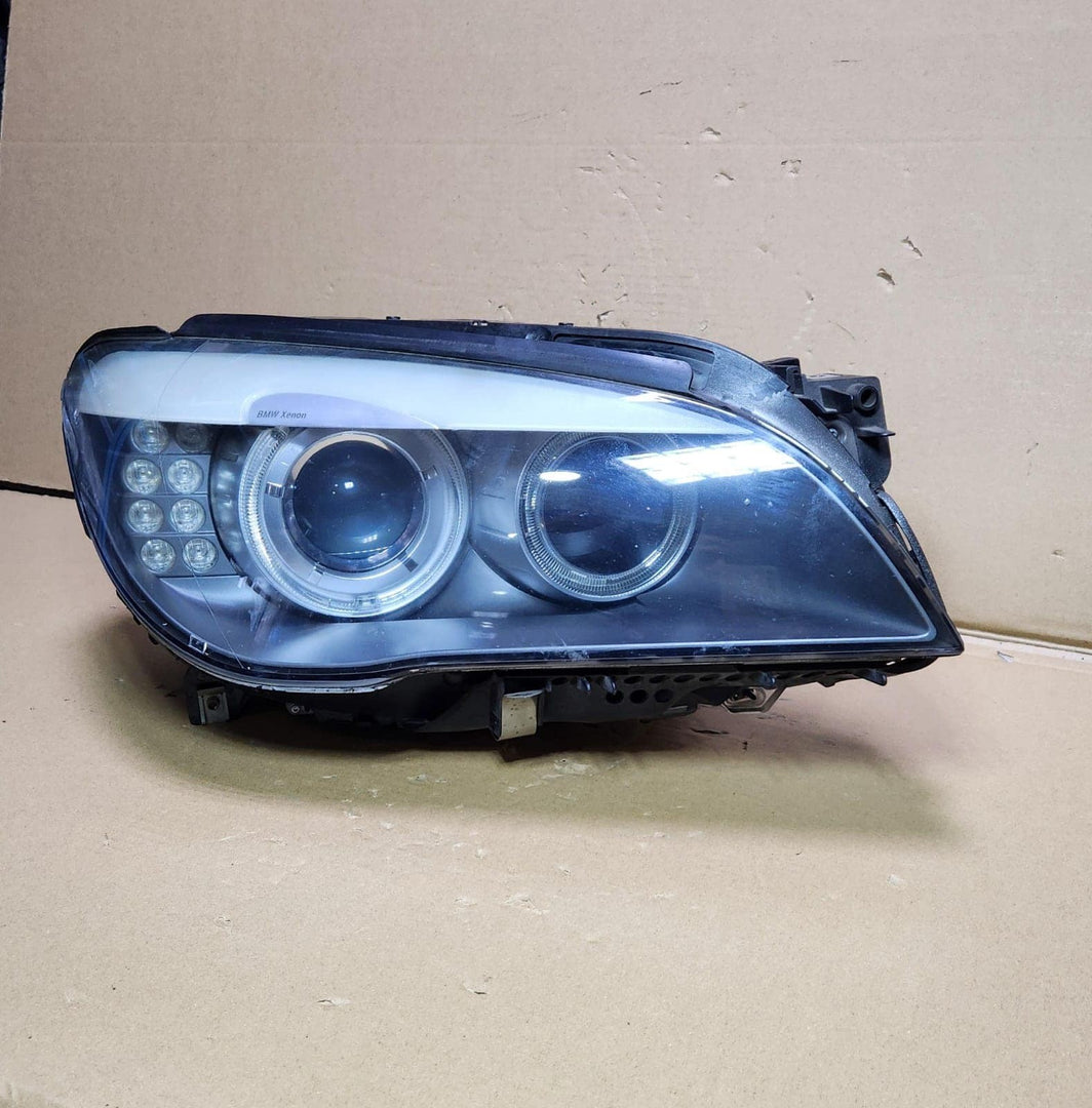 BMW Xenon Headlight Right Bi Xenon 7225230 7 Series F01 F02