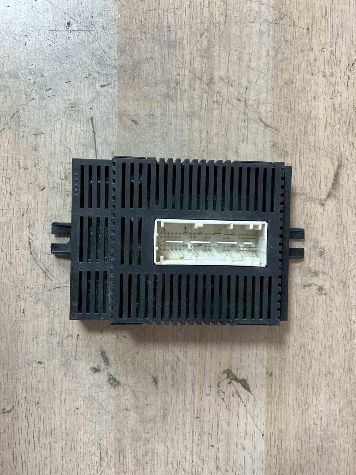 BMW E60 E63 E65 E66 745i 750i 550i Footwell Light Module 6935363