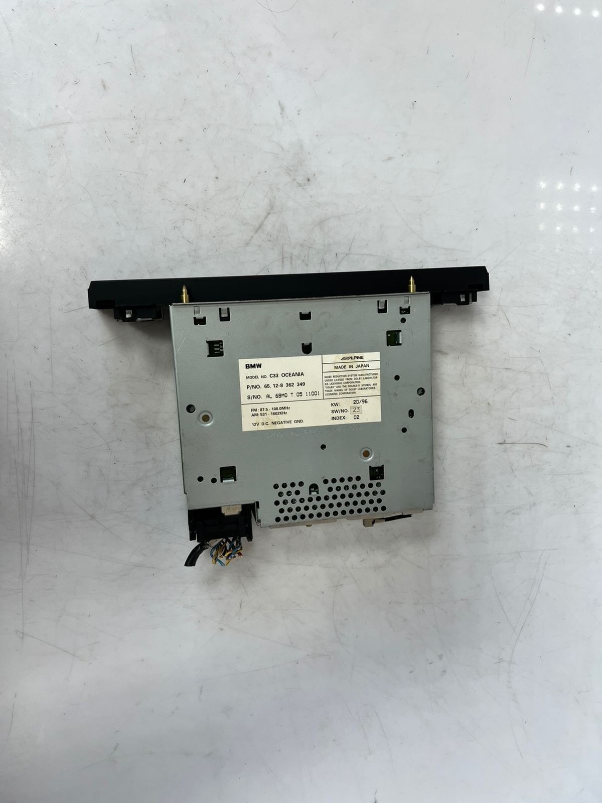 BMW C33 OCEANIA 12V DC NEGATIVE GND Business Radio 8362349 OEM