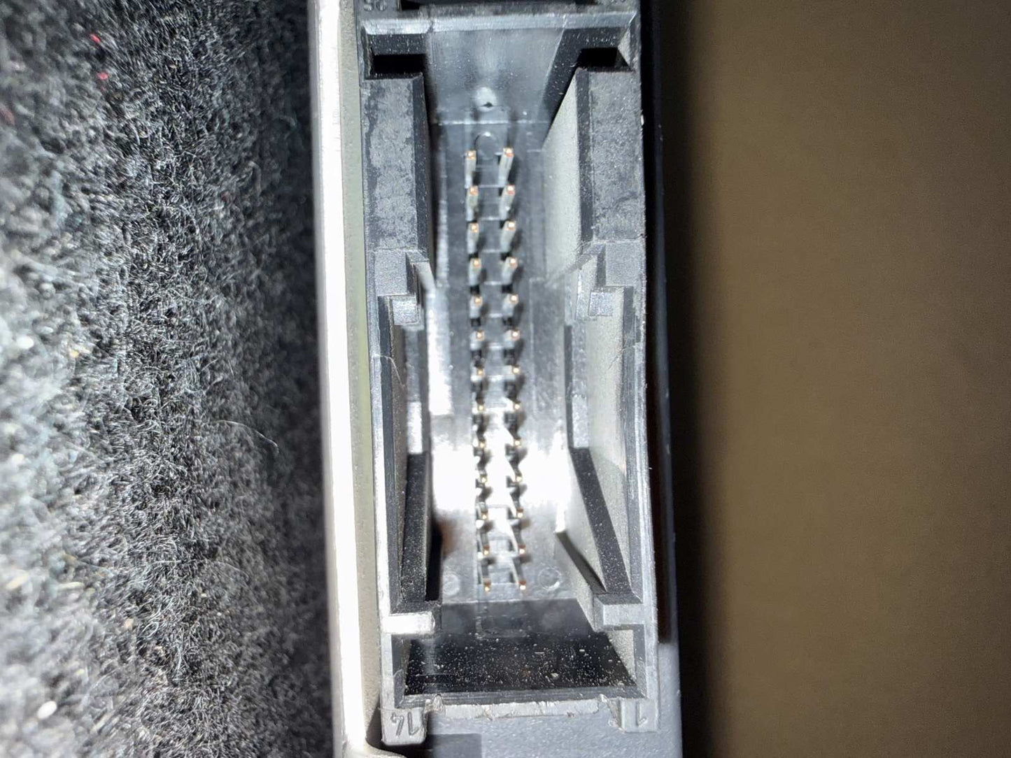 2010-2013 BMW 528i, 535i, 550i, 640i, 650i, 750i Footwell Control Module 9273629