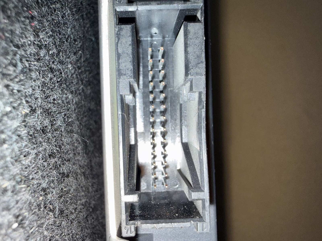 2010-2013 BMW 528i, 535i, 550i, 640i, 650i, 750i Footwell Control Module 9273629