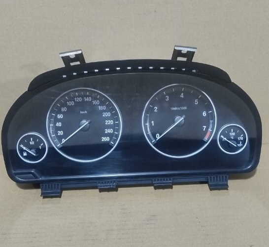 BMW 5 F10 F11 F18 X3 F25 X4 F26 X5 F15 SPEEDOMETER OEM -  9348711