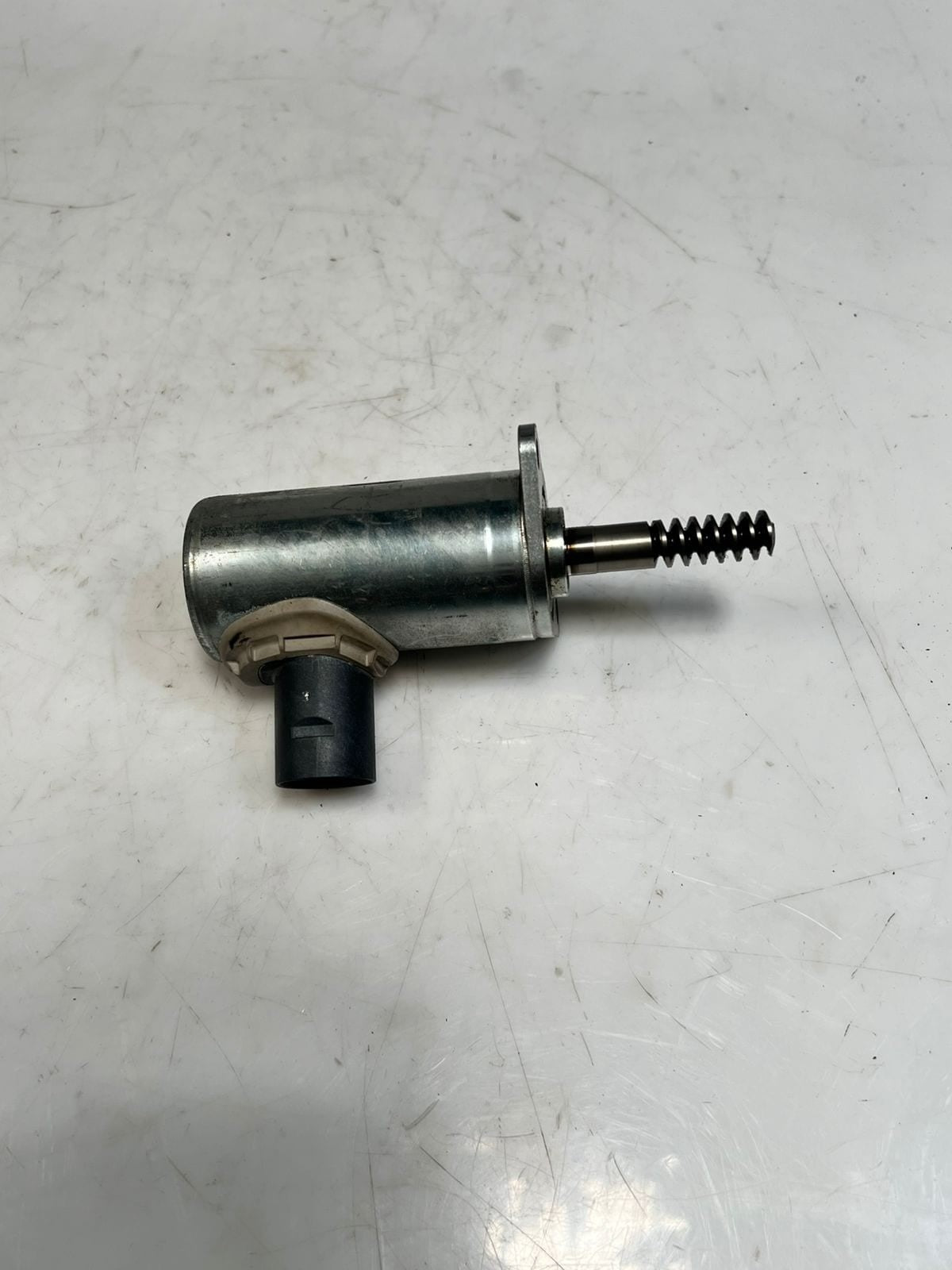 BMW F20 F21 F30 F31 1.6i 1.8i N13 Valvetronic Camshaft Actuator 7591588 OEM