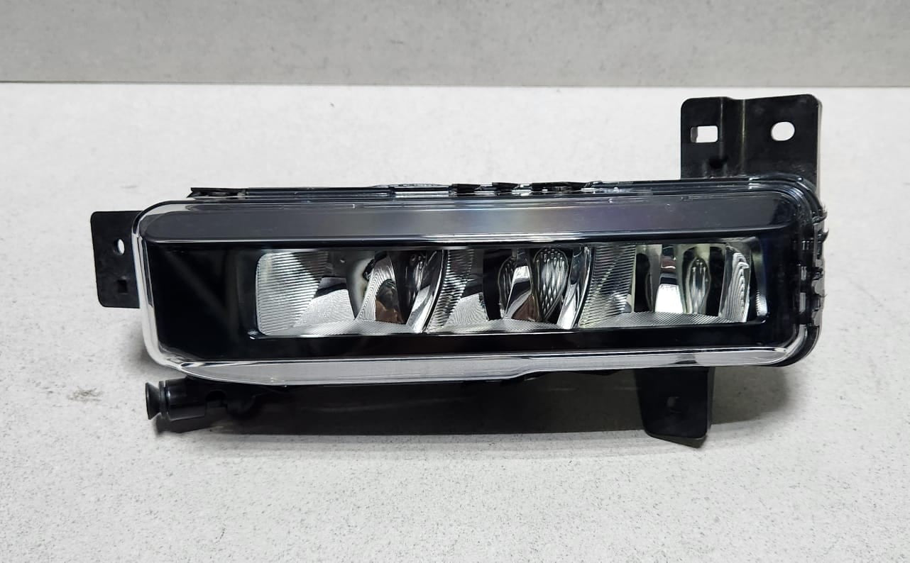 2020-2024 BMW 320i Fog Light LED Left 7433787 3 Series G20 G21 and 2 Series F44