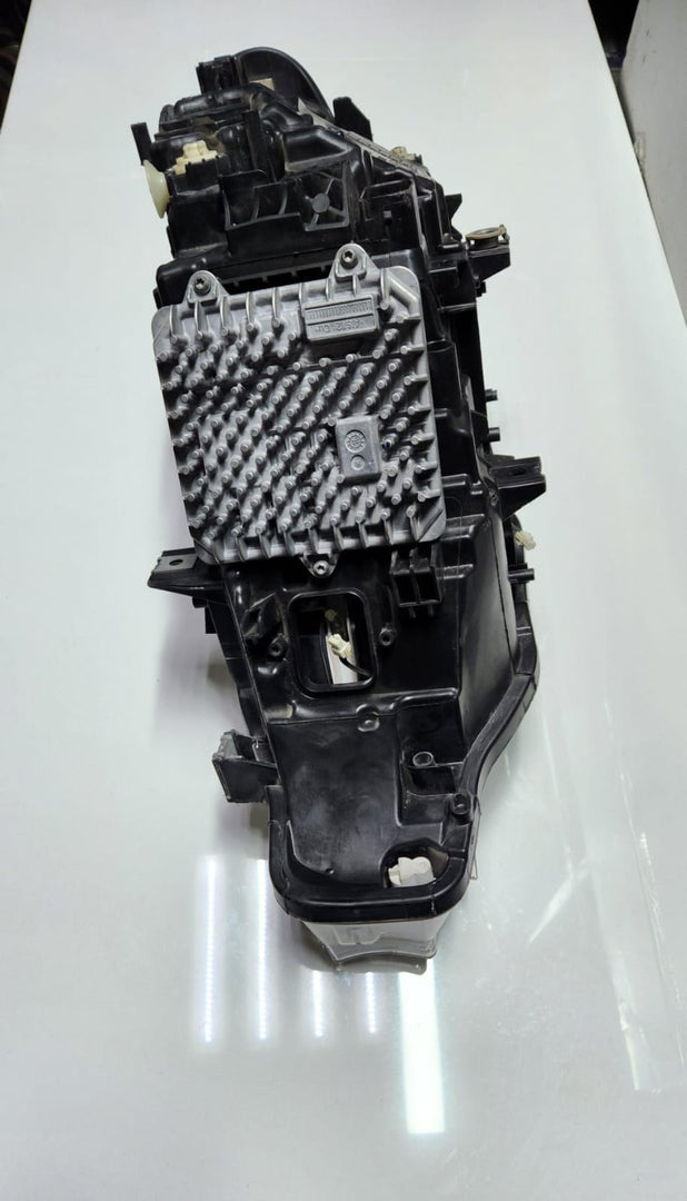 2016 BMW 330i Headlight 7471306 3 Series F30 F31 and F35 LCI OEM LED RHS ECE