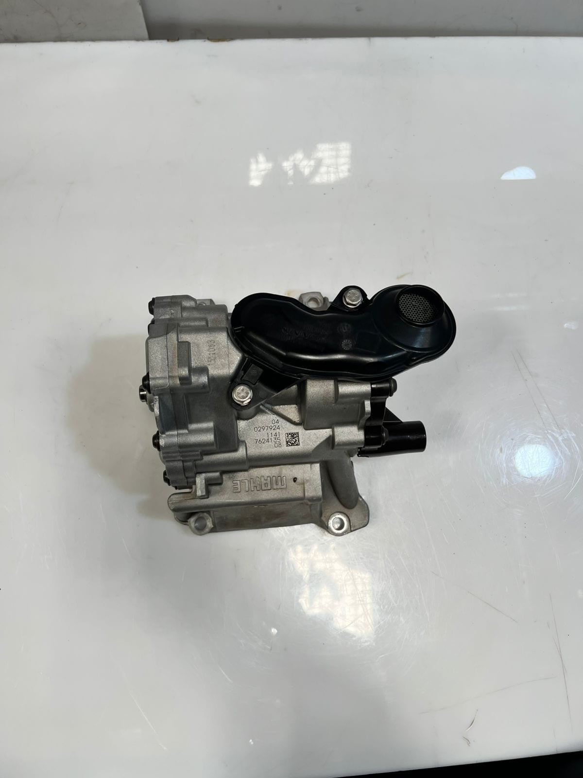 2006 BMW Mini Cooper F55, F56, F57 B38 B48 Engine Oil VACUUM Pump 7624135 