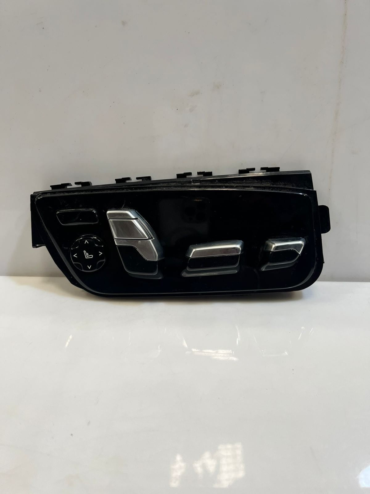 BMW 5 7 Series G30 G31 G11 530i Seat Adjustment Control Switch Panel 6834262