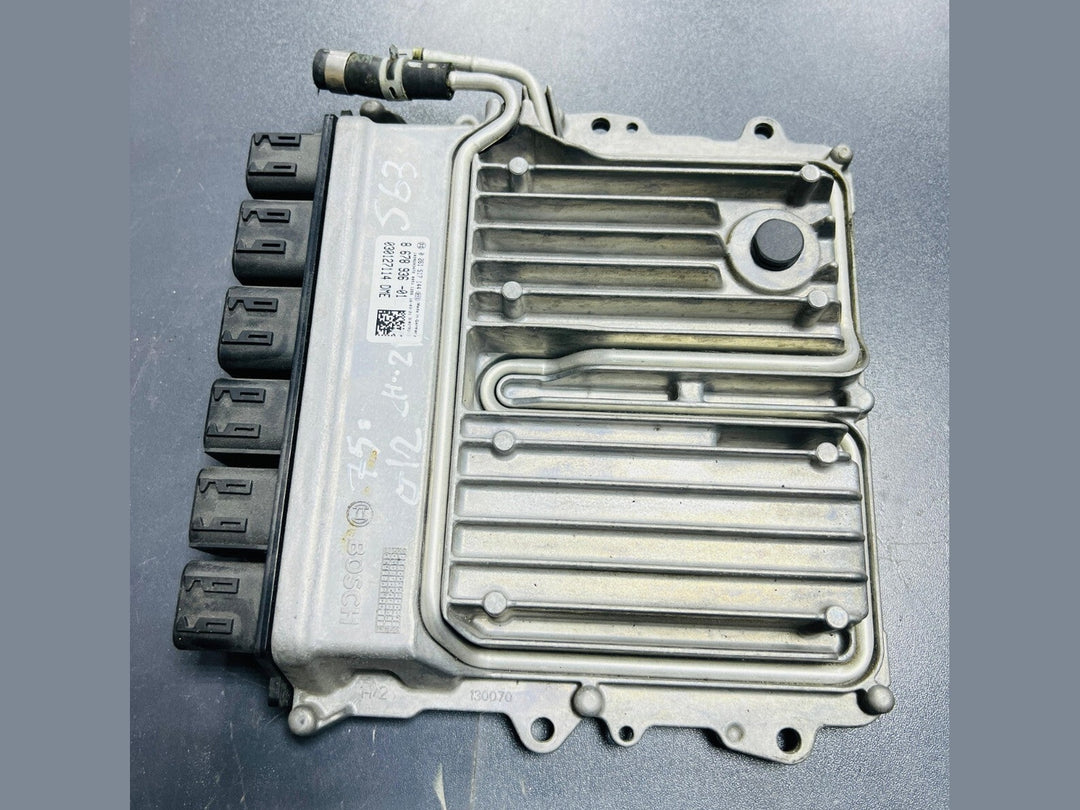 2014-2019 BMW 750i M550iX G11 G12 G30 ECM Brain Box 4.4L TWIN TURBO 8678936-01