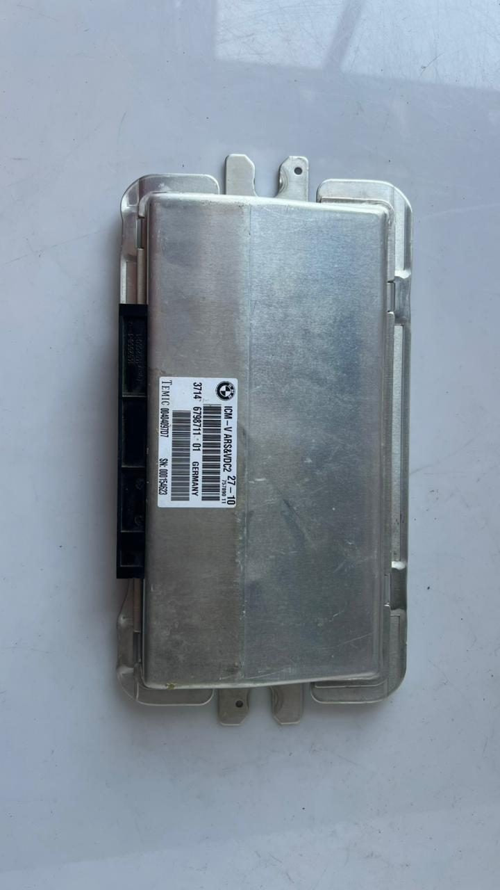 2009-2013 BMW 750Li Vdc Control Module 6798711 5 Series F10 F11, 7 Series F01 