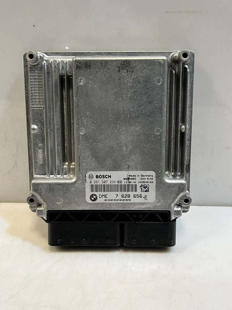 BMW X1 E84, E87, E90, and E91  Engine Control Module ECU ONLY 7628656 OEM