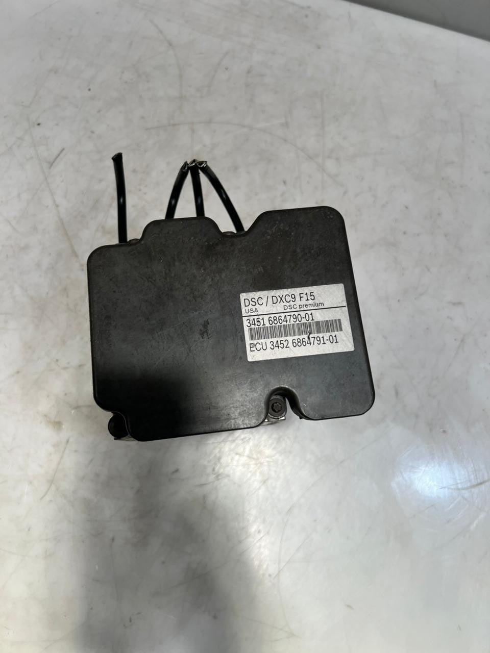 2014-2015 BMW X5 F15 and X6 F16 ABS Pump Control Module 6864790 USED