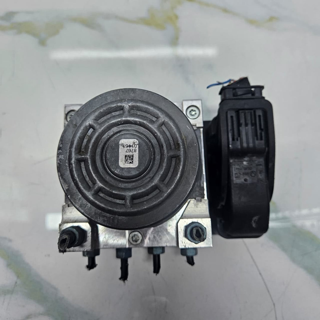 2016-2017 BMW  2 Series X1 F48 F45 F46 Gran Tourer ABS Pump Module 6877110 OEM