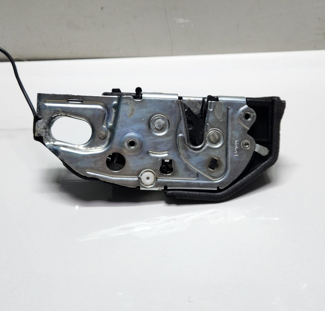 2011 BMW Alpina B7 Rear Right Door Lock Actuator 7185688 F01 F02 F04 F10 F11 OEM