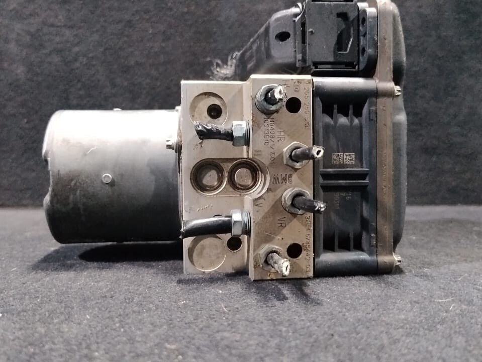 2009-2012 BMW 550i 750i ABS PUMP MODULE COMPUTER CONTROL 6851390 OEM