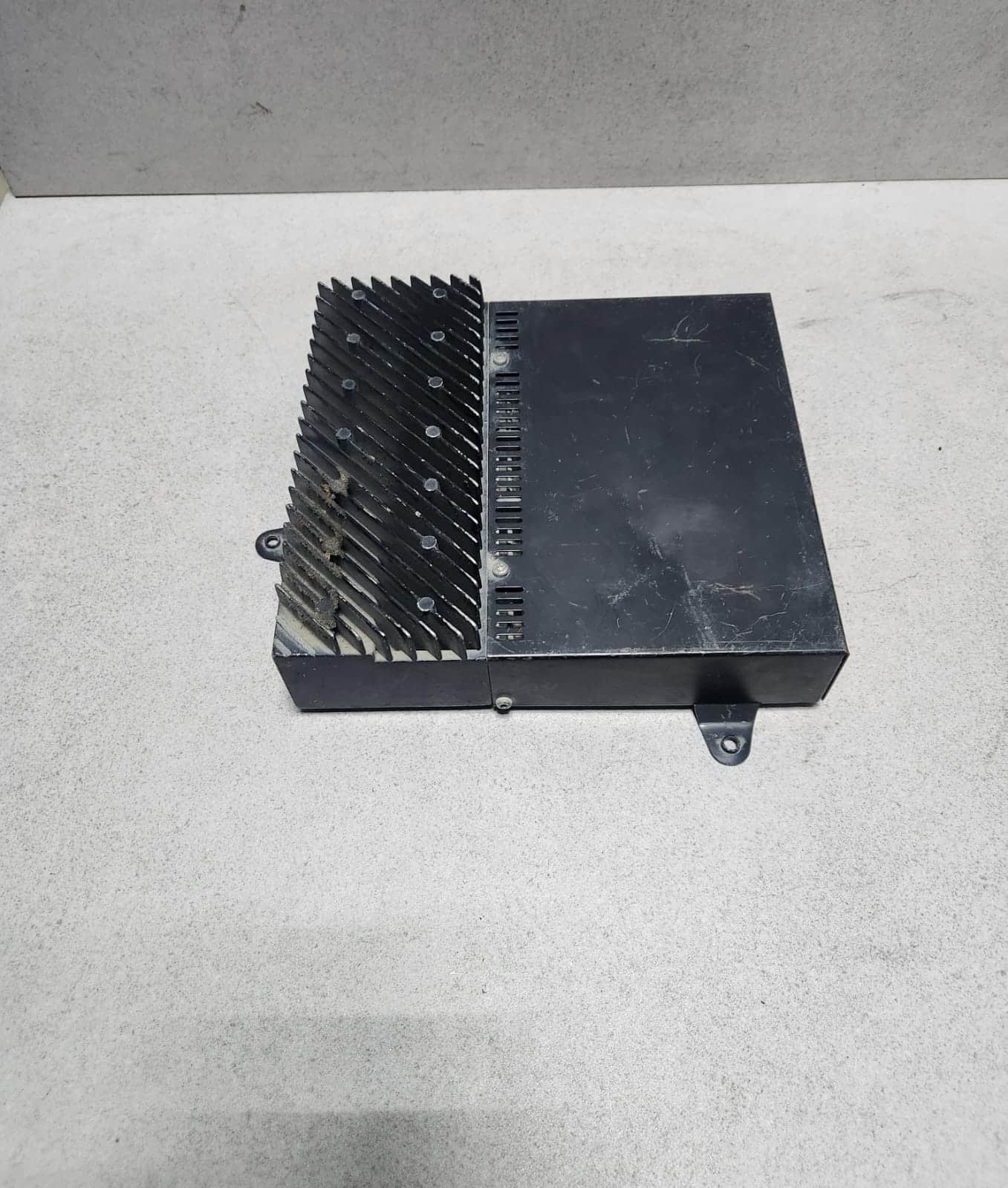 1989-1995 BMW 525i Radio Amplifier 8360761 E34 5 Series and E34