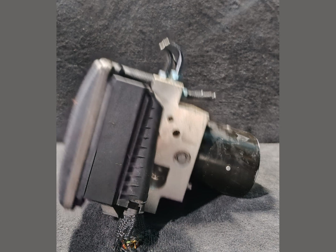 BMW F01 F02 F10 ANTI-LOCK BREAKIN G SYSTEM  PUMP HYDRAULIC OEM 6791175- 6791173
