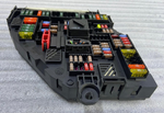 Bild in die Galerieansicht laden, OEM BMW 528i F10 Rear Power Distribution Fuse Box Module 9264923