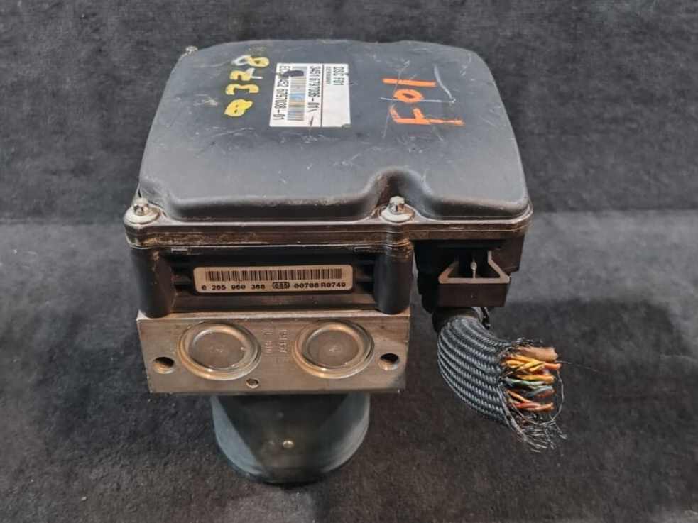BMW 7 SERIES F01 F02 730D N57D30A ABS PUMP CONTROL MODULE 6797036