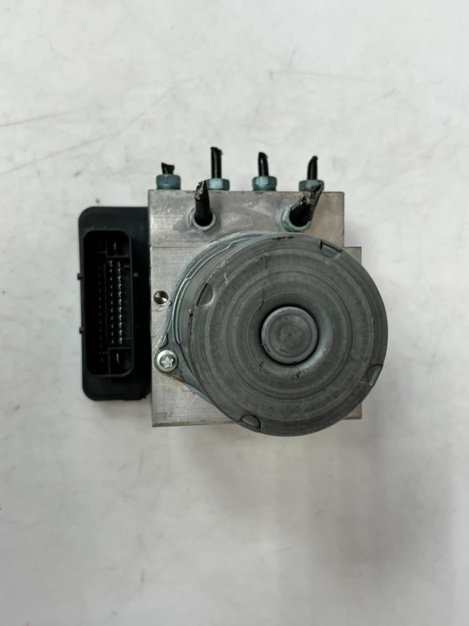 2012-2016 BMW 5 Series F10 F11 535i Abs Pump Control Module 6865852 OEM